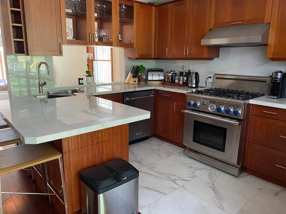 Superb Beach Home:Heated Pool-Hot Tub Open 365Days Toronto Exterior foto